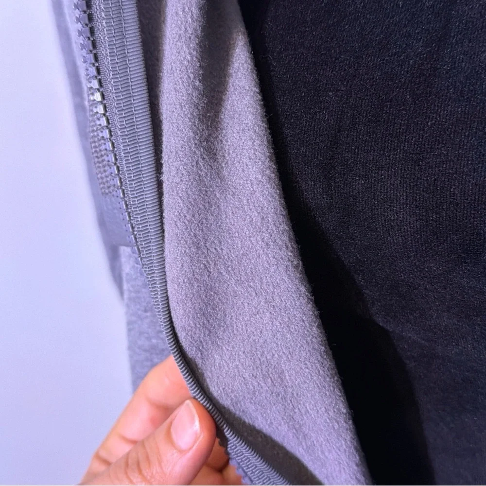 Athleta Triumph Hoodie Sweatshirt Womens Light Fog Grey - Picture 7 of 14